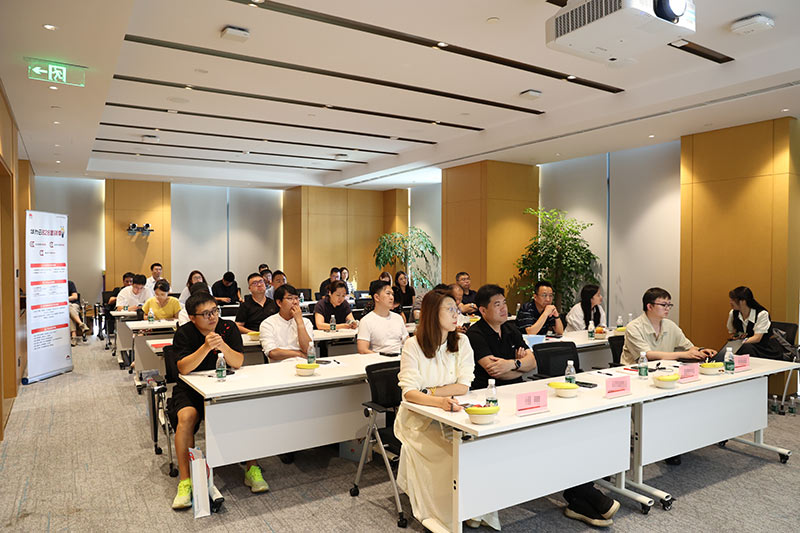 跨境卫士受邀出席华为云2025生态大会,共探AI驱动下跨境电商新未来